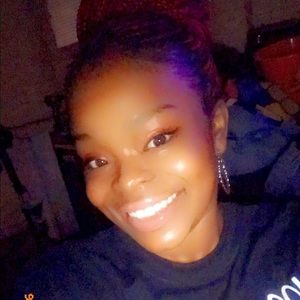 Meet your Posher, Kristal